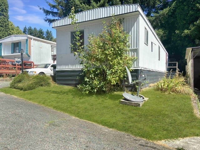 Backyard home for sale in Sumner