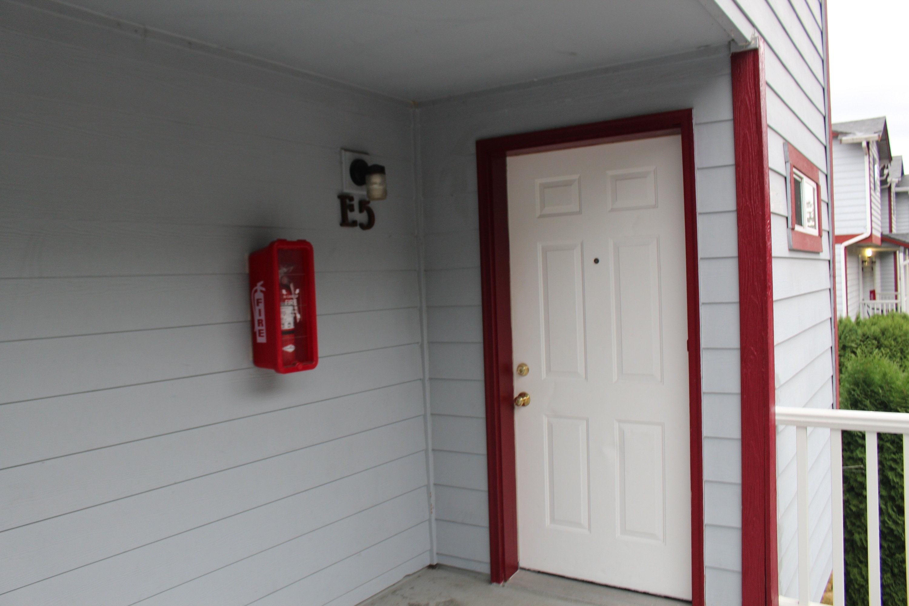 Front yard of Home for sale in Sumner WA