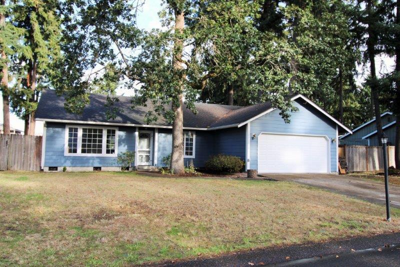 Front yard of Home for sale in Sumner WA