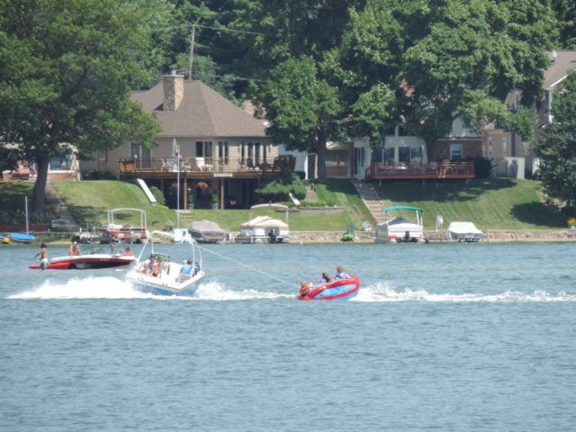 Oakland County Lakes and Lakefront homes