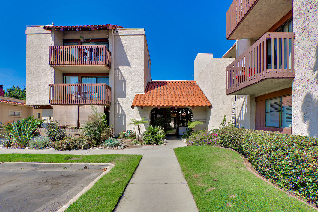 353 N. Colorado Place #201, Long Beach