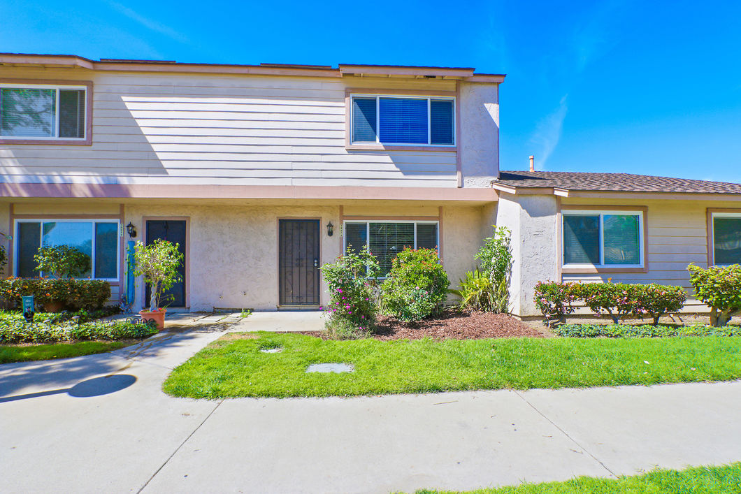 13273 Woodbrook Circle