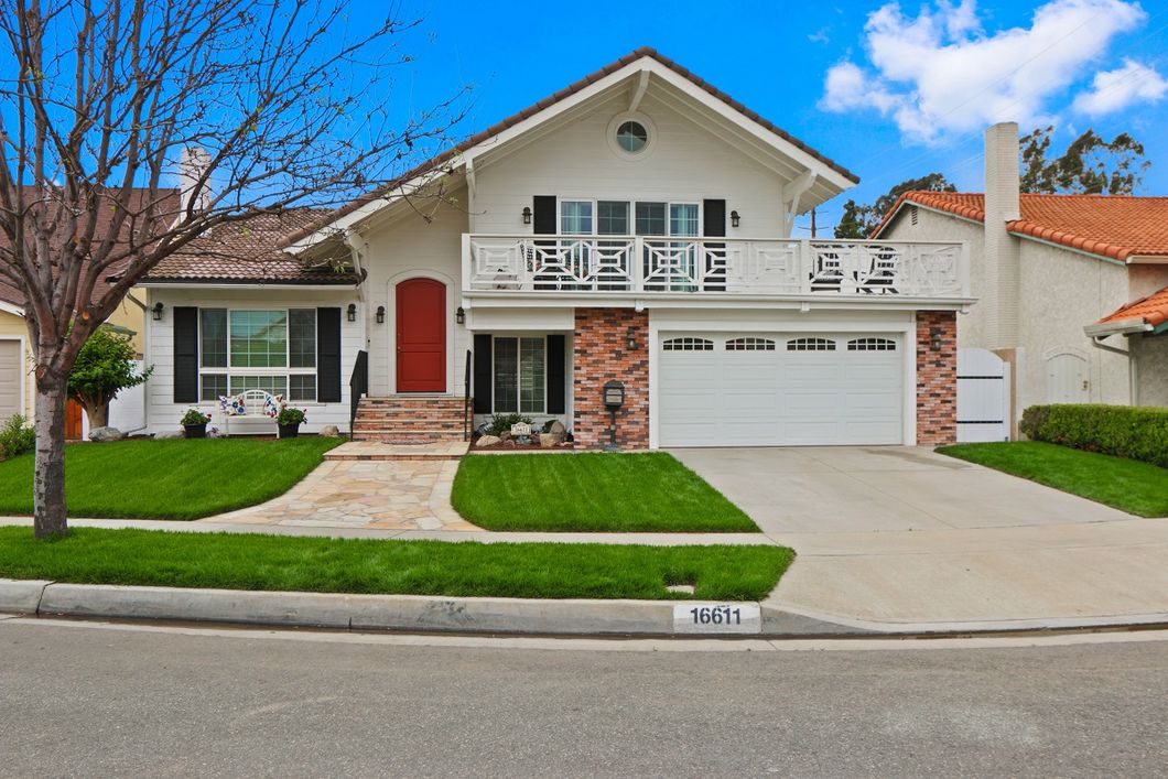 16611 Jeanette Ave.