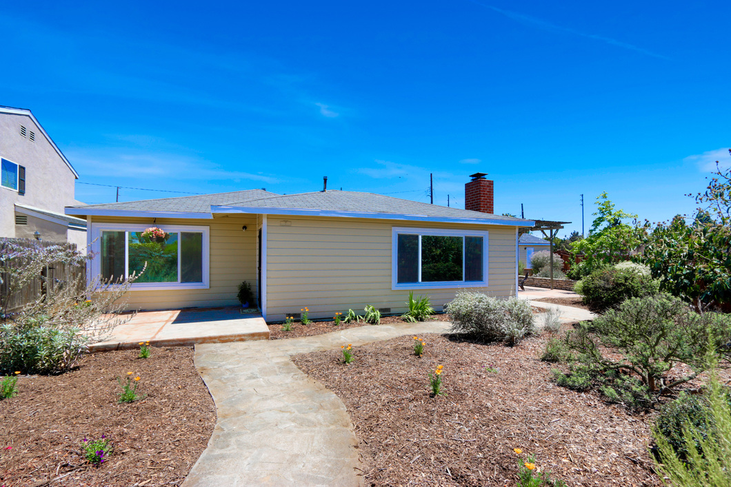 740 Roswell Ave.
