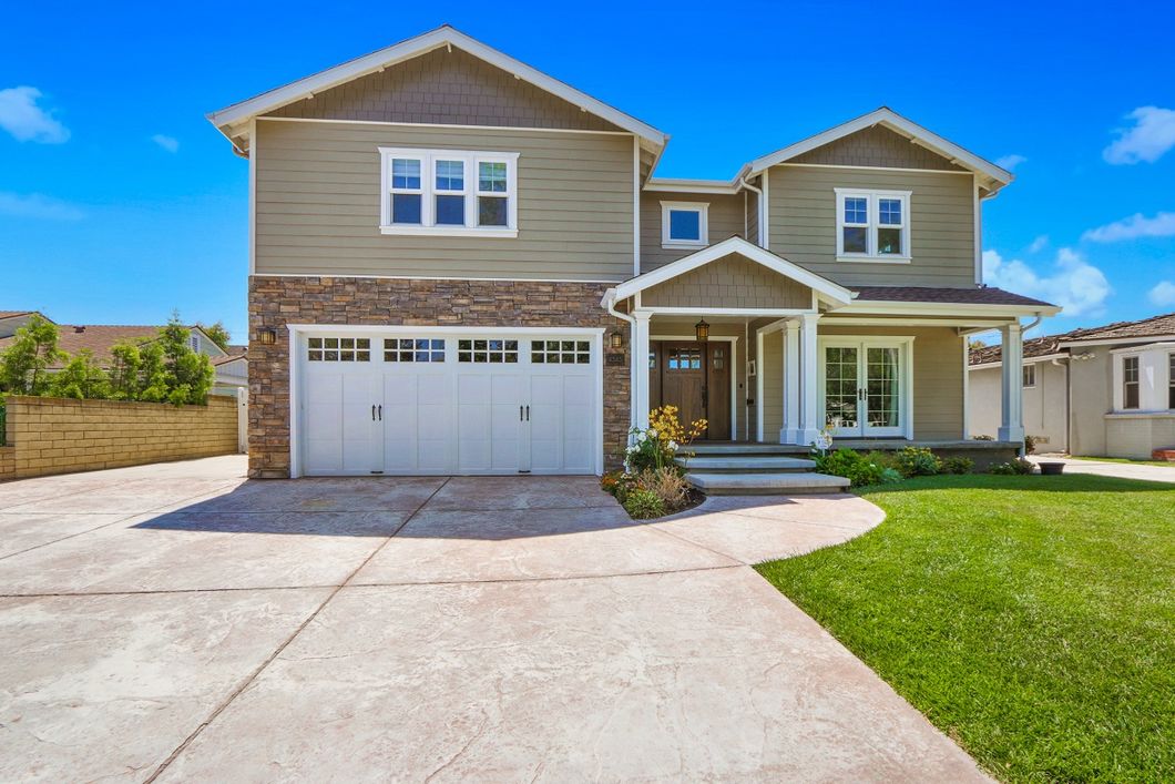 4345 Hazelbrook Ave.