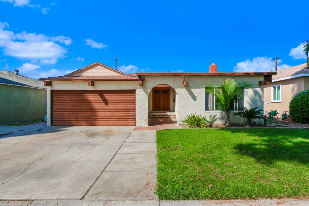 4429 Knoxville Ave.