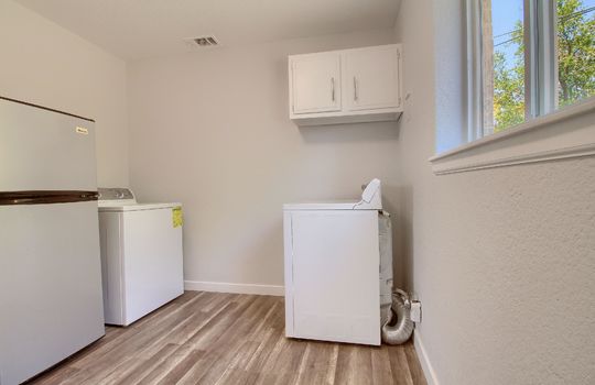 13_Laundry_Room_IMG_0876