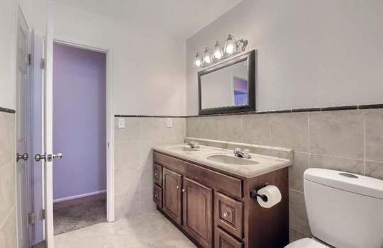 07_Bathroom_IMG_8191