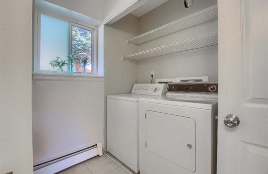 13_Laundry_Room_IMG_7930