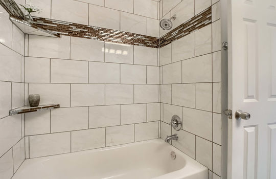 05_Master_Bathroom_IMG_0308