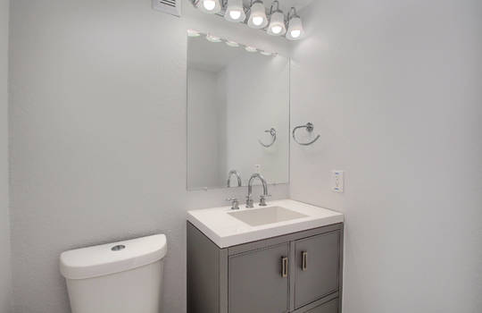 07_Bathroom_IMG_0521