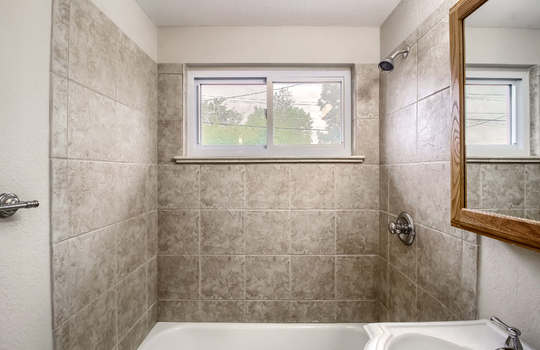 05_Master_Bathroom_IMG_8989