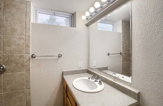 07_Bathroom_IMG_9169