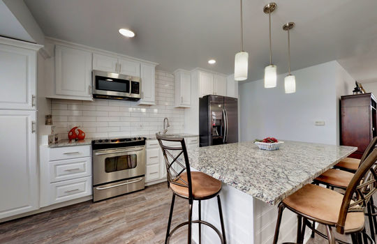 14-Kitchen-16