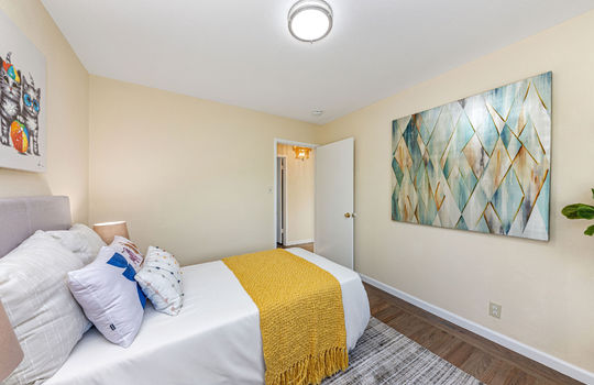 bedroom10024