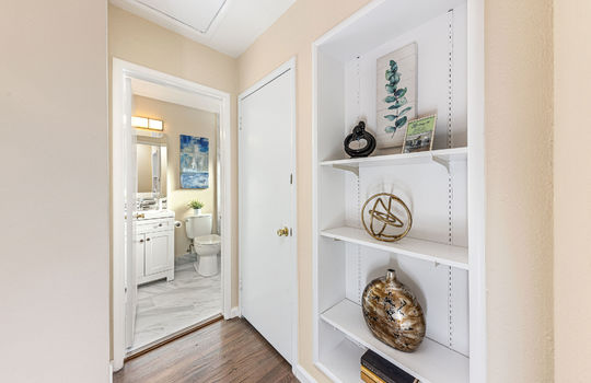hallway0022