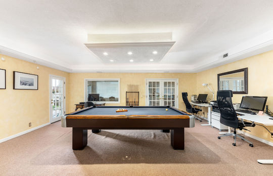downstairsfamilyroom0038