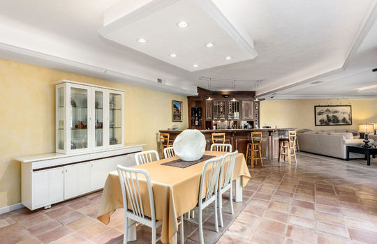 downstairsfamilyroom0040