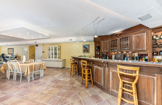 downstairsfamilyroom0042