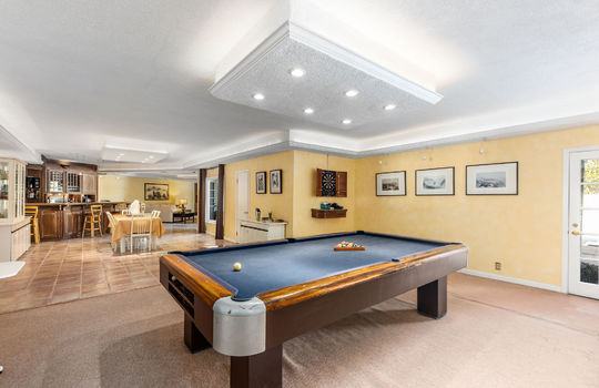 downstairsfamilyroom0047