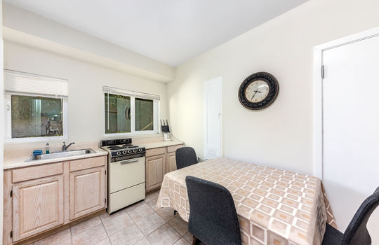 downstairsguestsuite0049