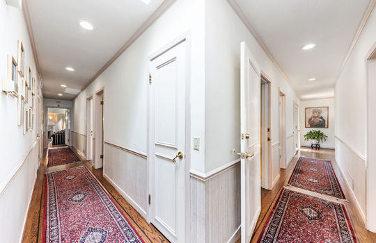 hallway0028