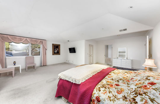 primarybedroomsuite0019