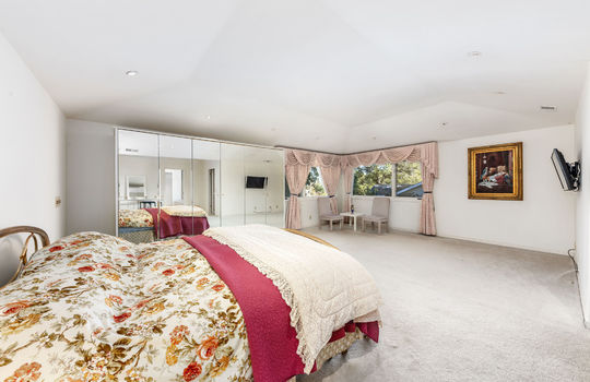 primarybedroomsuite0027