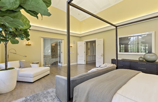 floor_2_master_room-102