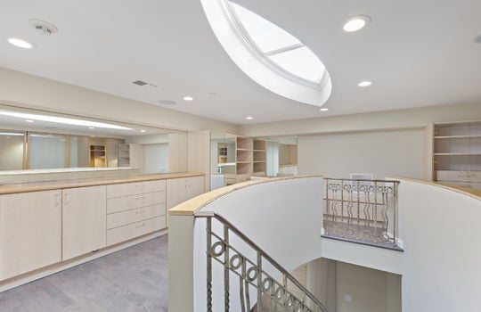 floor_2_master_room-124