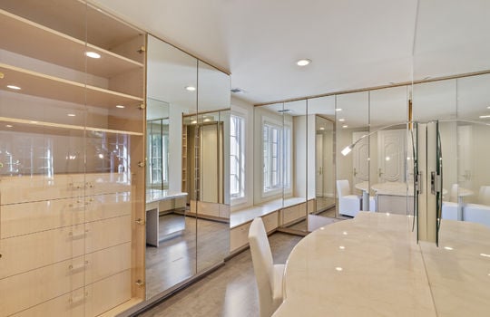 floor_2_master_room-81