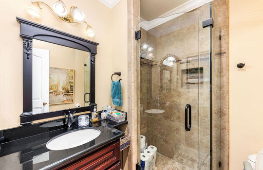 guestbathroom0006