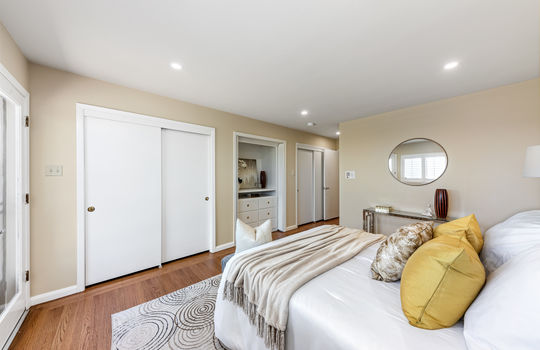primarybedroomsuite0027