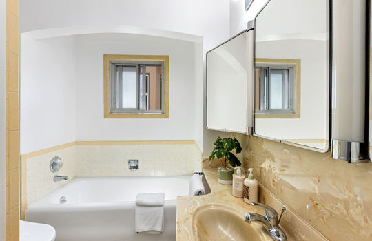 bathroom028
