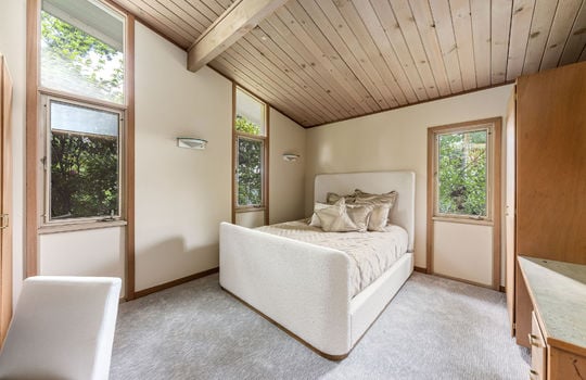 bedroom1018