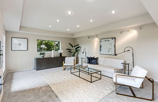 downstairsfamilyroom009