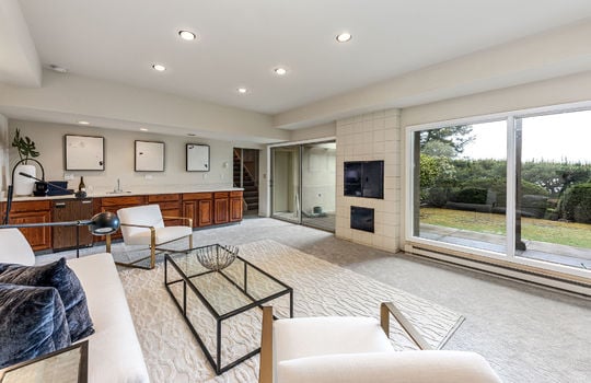 downstairsfamilyroom011