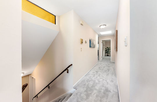 hallway039