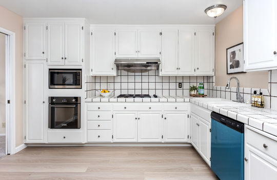 kitchen023
