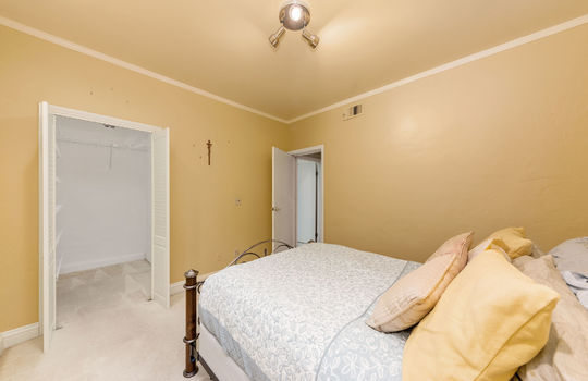 bedroomdownstairs023