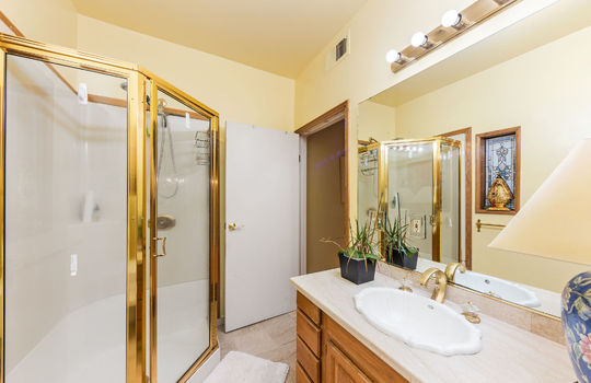 downstairsbathroom024