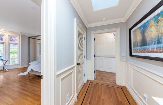 hallway050