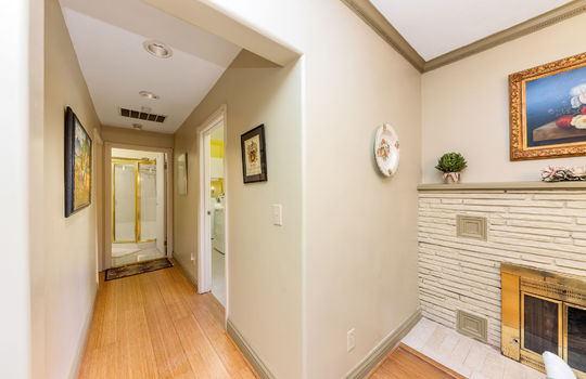 hallwaydownstairs027