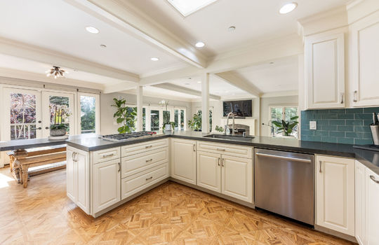 kitchen011
