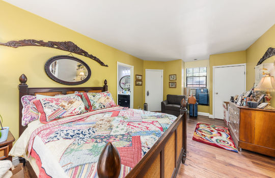 primarybedroom004