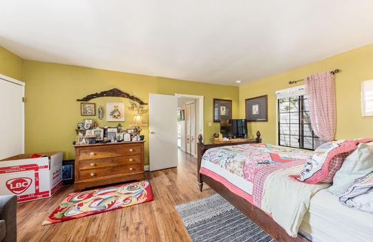 primarybedroom005