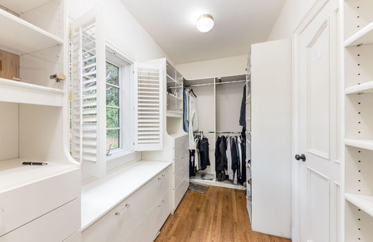 primarybedroomsuite047