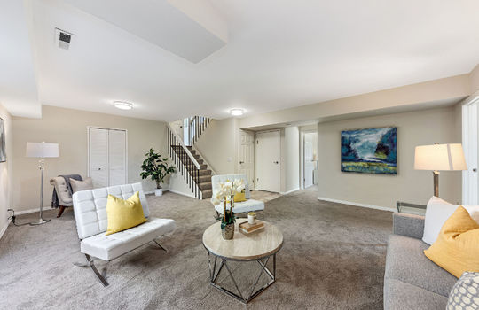 downstairsfamilyroom26