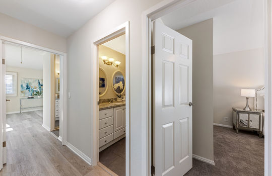 hallwayupstairs13