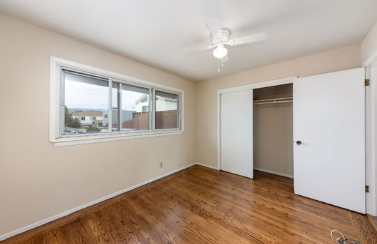 907hemlockave86